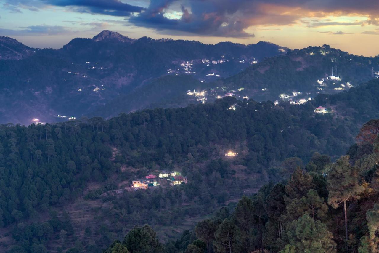 Hillcrest Heights Bed & Breakfast Kasauli Bagian luar foto