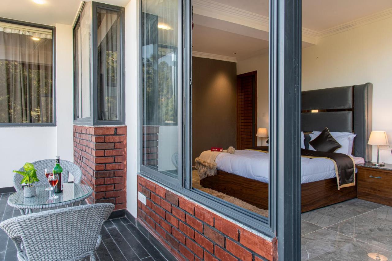 Hillcrest Heights Bed & Breakfast Kasauli Bagian luar foto