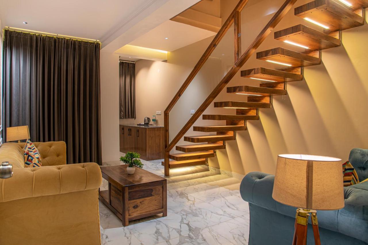 Hillcrest Heights Bed & Breakfast Kasauli Bagian luar foto