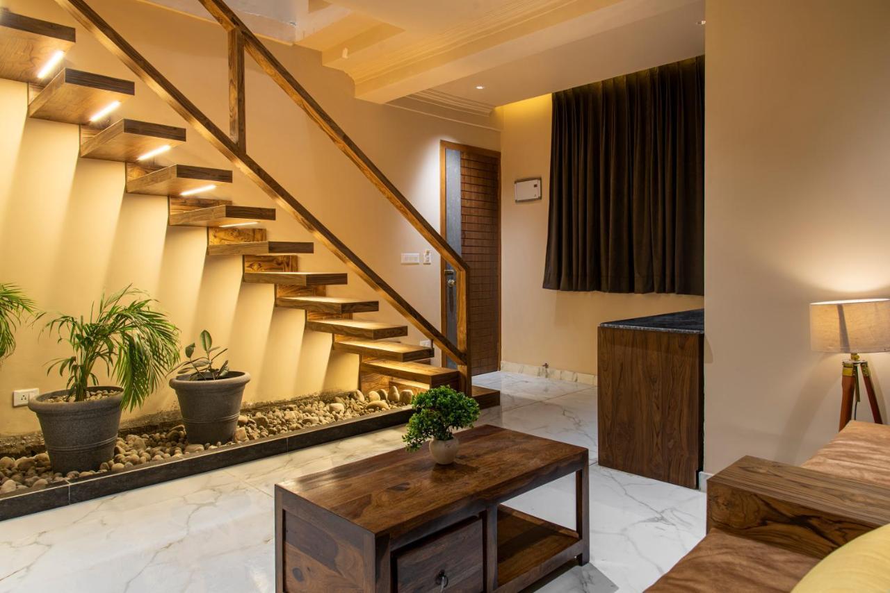 Hillcrest Heights Bed & Breakfast Kasauli Bagian luar foto