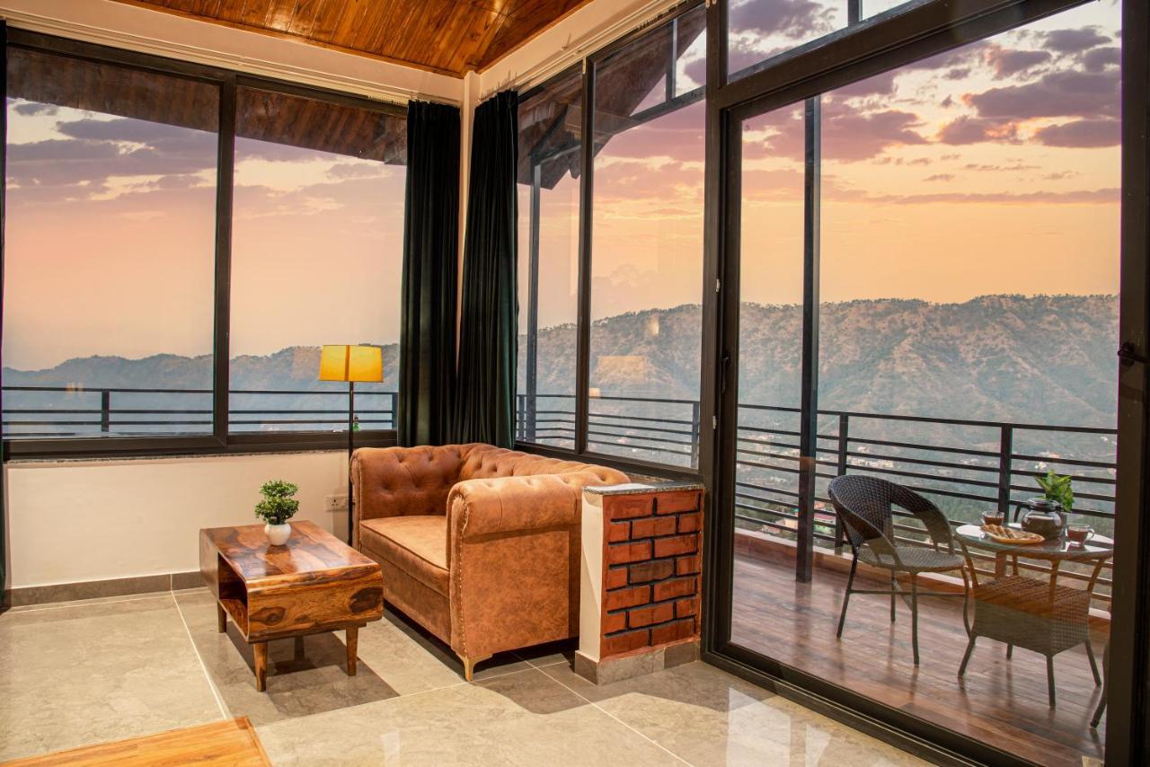 Hillcrest Heights Bed & Breakfast Kasauli Bagian luar foto