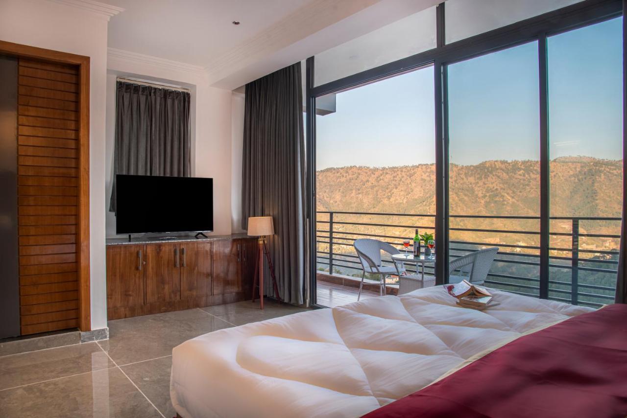 Hillcrest Heights Bed & Breakfast Kasauli Bagian luar foto
